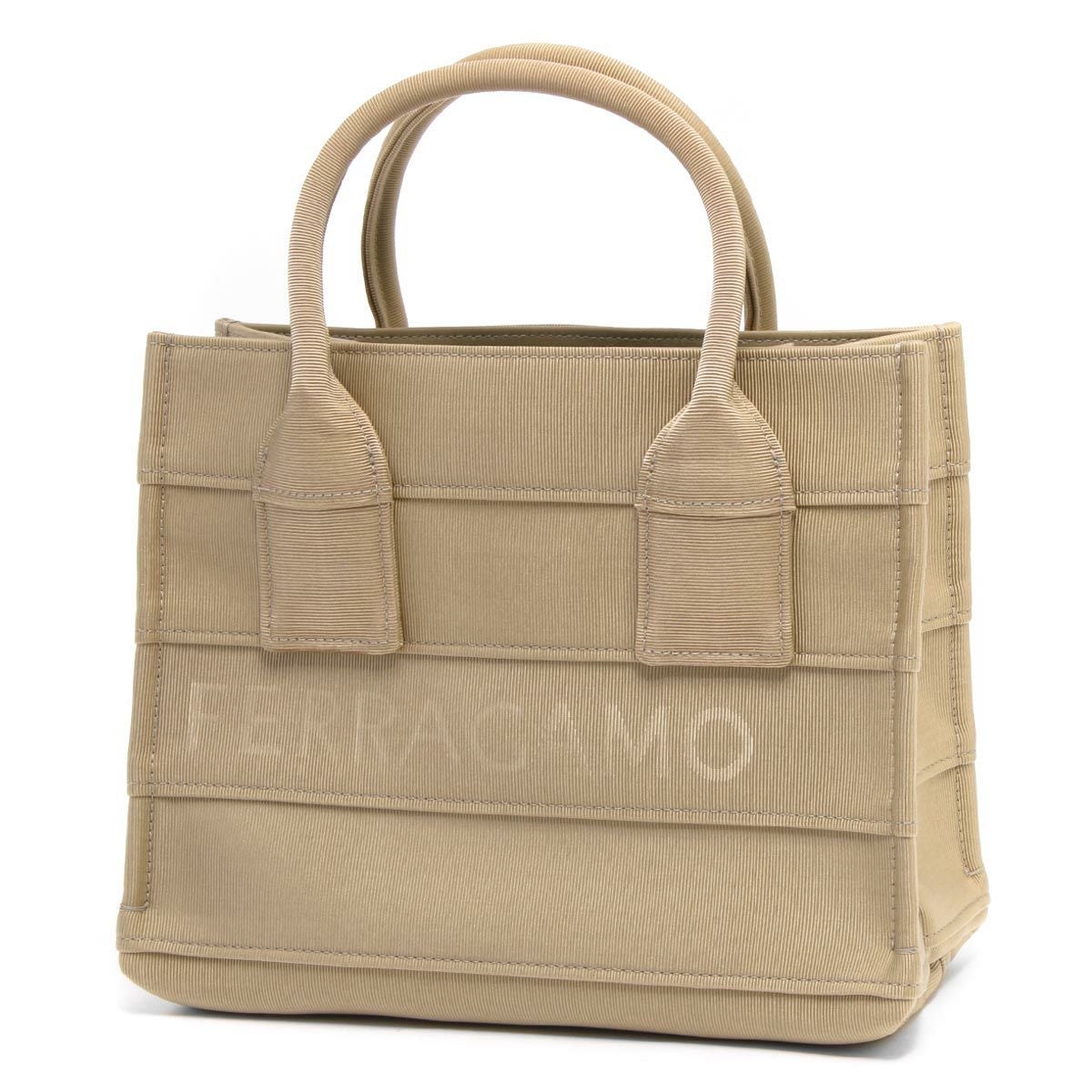 フェラガモ レザートートバッグ ベージュ　ゴールド金具　比較的美品 フェラガモ レザートートバッグ ベージュ ゴールド金具 比較的美品