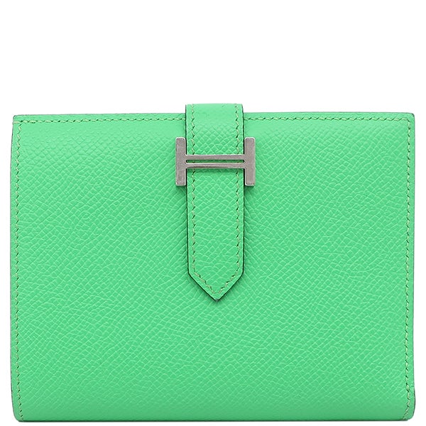 エルメス HERMES 二つ折り財布 ベアンコンパクト ヴェルソ ヴォーエプソン ヴェールコミック×ヴェールフィズ シルバー金具 緑 バイカラー　 W刻印（2024年製） 【箱】【中古】 エルメス HERMES 二つ折り財布 ベアンコンパクト ヴェルソ ヴォー