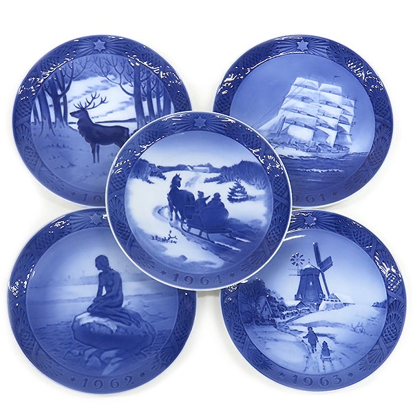 ロイヤルコペンハーゲン　青い模様の陶磁器皿 4枚セット ロイヤルコペンハーゲン ROYAL COPENHAGEN 食器 イヤープレート 1960