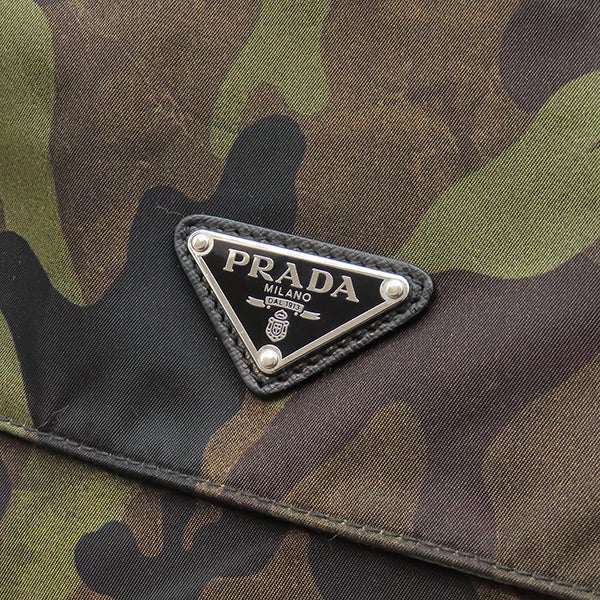 プラダ PRADA ショルダーバッグ 三角ロゴ メッセンジャー バッグ