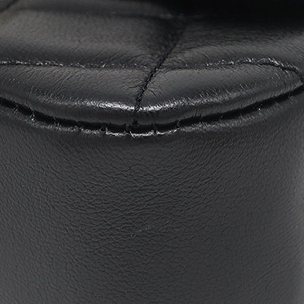 シャネル CHANEL ショルダーバッグ マトラッセ ミニフラップ